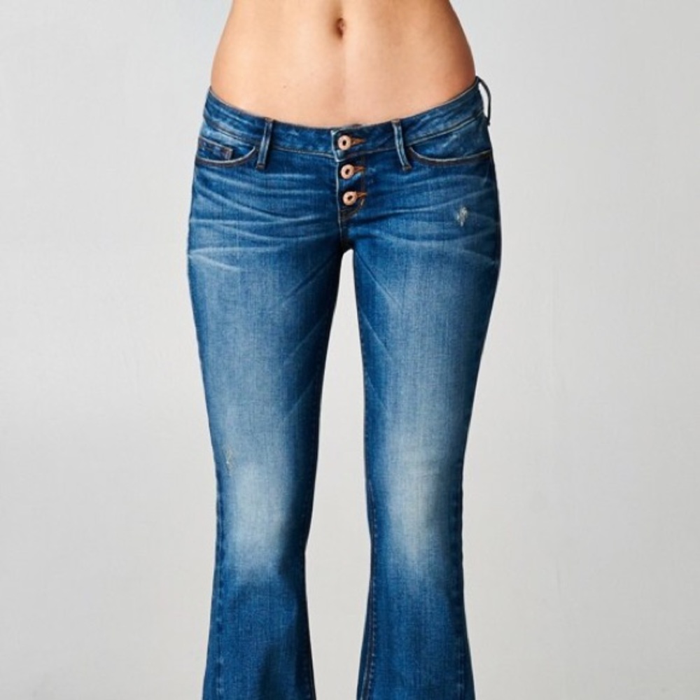 Sneak Peek Ultra Low Rise Flare Jeans Size 7 NWOT